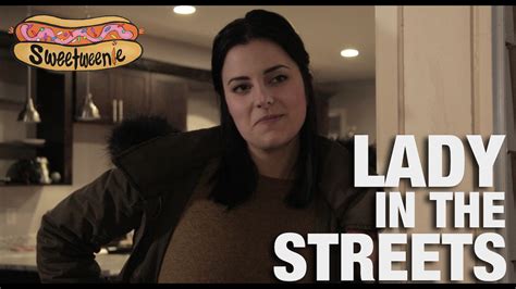 Lady_in_the_streets livestream